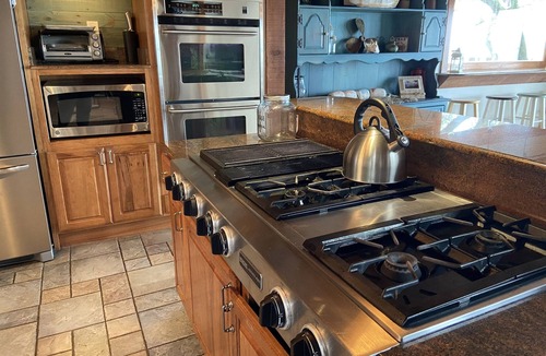 Gulf Breeze House | Bayfront Lodge & Cabin Double Dock Getaway Retreat