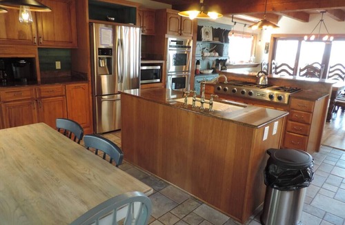 Gulf Breeze House | Bayfront Lodge & Cabin Double Dock Getaway Retreat