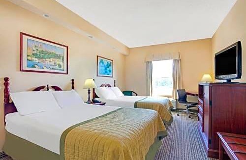 Pearl Hotel | Baymont by Wyndham Pearl