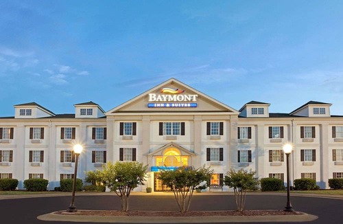 Pearl Hotel | Baymont by Wyndham Pearl