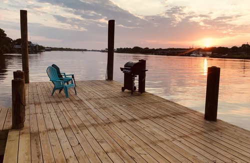 Barataria Apartment | Bayou Life Lodging and Charter Fishing. Only 25 miles to the French Quarter.