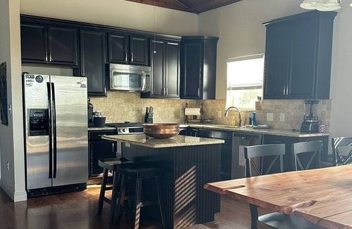 Delacroix House | Bayou Paradise Lodge 3bed 2Bath Bunk Delacroix Fish Camp sleep 2-24 w/cargo lift