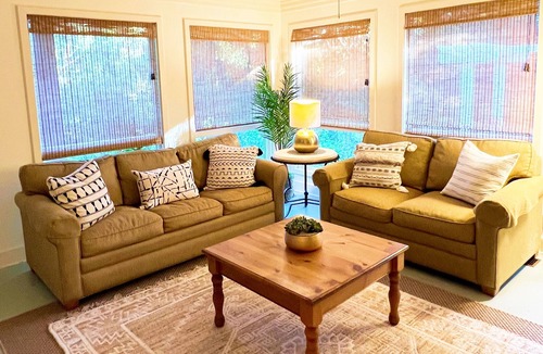 Fairhope Cottage | Bayside Bliss: Downtown Fairhope Ave Gem
