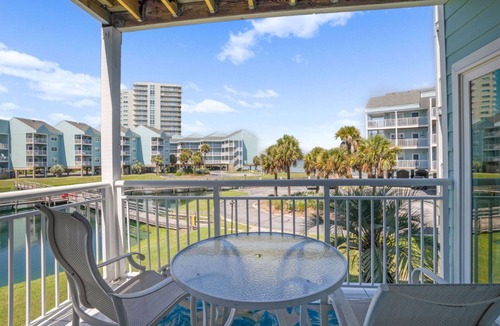 Pensacola Beach Condo | Baywatch F-3