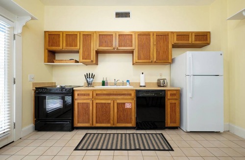 Jacksonville Beach House | Be A Nomad | 7BR Sleeps 16 Pool Home 1 Block Jacksonville Beach