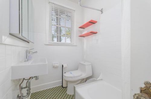 Southbank Apartment | Be A Nomad - Historic 2BR Retreat by the River
