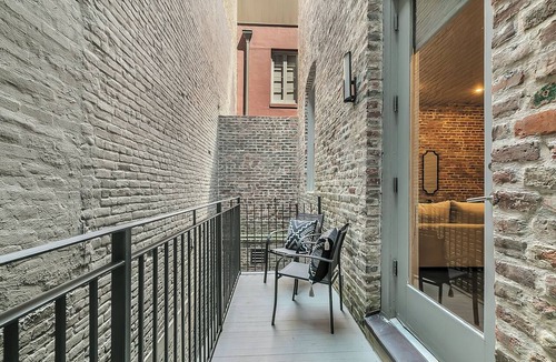 Central Business District Apartment | BE IN THE CENTER OF IT ALL! 👏🏽 Walk Everywhere DOWNTOWN | Private Balcony! | The Napoleon