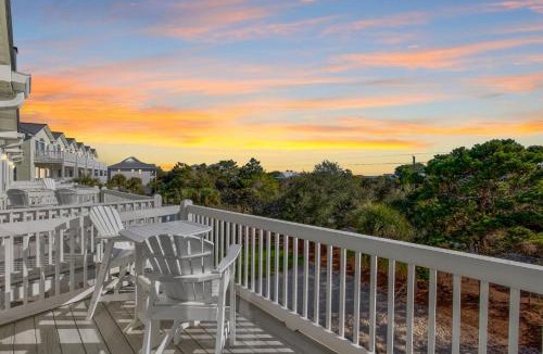 Santa Rosa Beach House | Beach Blessings Luxe 30A Townhome 2BR 3Bath, Walk to Beach, Pool, Hot Tub