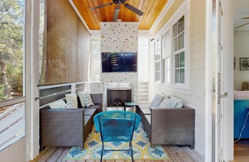 Lakeside at Blue Mountain Beach House | Beach Bordeaux