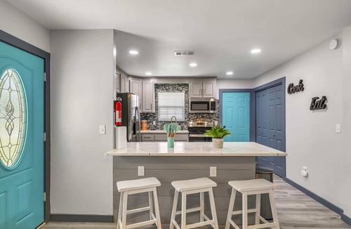 Navarre House | Beach Bungalow: TVs & Grill, Only 1 Mile to Sand