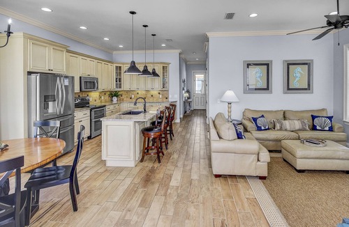 Hollywood Beach House | Beach Estate 1 BLK 2 Beach w/Private Pool, Guest House, Bch Chair Svc INCL