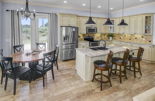 Hollywood Beach House | Beach Estate 1 BLK 2 Beach w/Private Pool, Guest House, Bch Chair Svc INCL