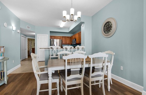 Panama City Beach Condo | BEACH FRONT CONDO! SLEEPS UP TO 8!BCH SRVC INCL!