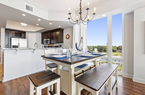 Gulfport Condo | Beach front Condo "Aqua Blue" has Summer Specials - make an inquiry today ☺️