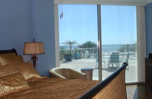 Biloxi Condo | BEACH FRONT CONDO STEPS FROM THE POOL AND BEACH! STARTING AT $189 PER NIGHT.