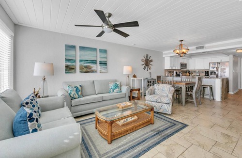 Sunnyside House | ⭐Beach Front-Gulf Front Pool-Shores Townhome 116⭐