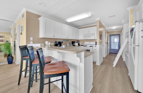 Fort Bay Condo | ☀️Beach Front-Pool + HotTub-Latitude 29 #2☀️