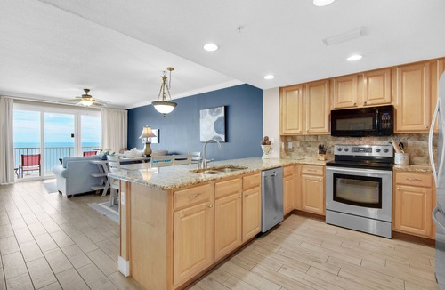 Long Beach Condo | 🌞Beach Front-UPGRADED WiFi-Pool-Grandview East 1204🌞