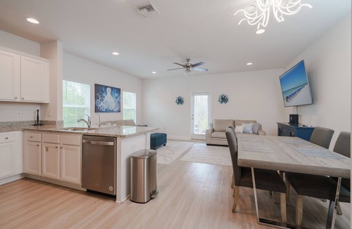 Thomas Drive House | Beach Getaway | Community Amenities!