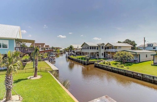 Shoreline Park House | Beach House in the Bay!