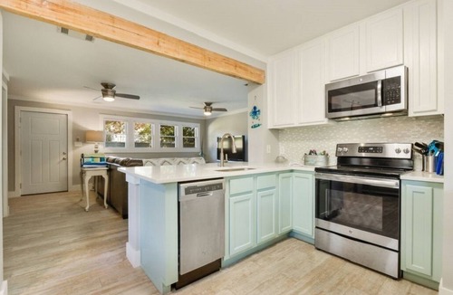 Gulfport House | Beach House Shady Oaks Gulfport Ocean Views Walk to the Beach, Fire pit, Grill
