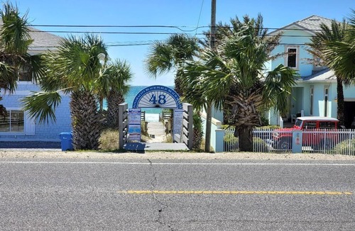 Bahama Beach House | BEACH HOUSE STEPS FROM BEACH, ACCESS 48, 4 BD 4 BATH 2 KITCHEN, PRIVATE POOL