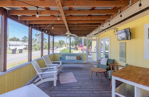 Riviera Beach House | Beach House with Screen Porch 1 Dog Considered - 21yo & UP
