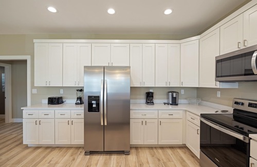 Laguna Beach Estates House | Beach House w/Private Heated Pool, pet friendly - 21yo & UP