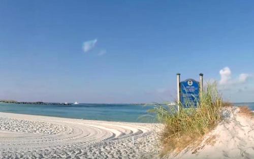 Holiday Isle House | Beach Side- Harbor View