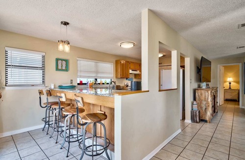 Crystal Beach House | Beach Views, Heated Pool, Tiki Bar - Salty Skipper