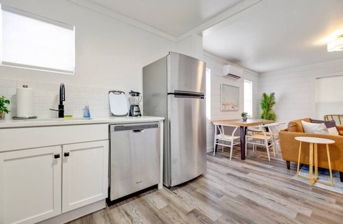 Sunnyside On The Gulf House | Beach Yards Away, Coastal Shanty, Free Parking