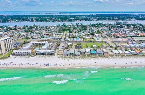 Biltmore Beach House | Beachcomber - Beachfront With Pool And Hot Tub - On The Beach!