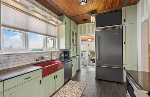 Upper Grand Lagoon House | Beaches Be Crazy! Pool- Hot Tub! Minutes to Beach!