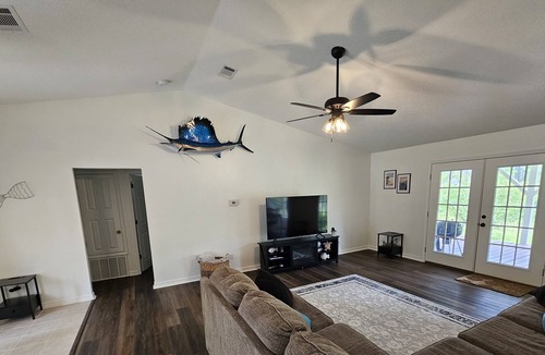 Florida Panhandle House | Beaches, River, Biking, Fishing, Gaming, Fire Pit plus the amenities of Home