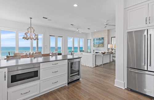 Gulf Trace House | Beachfront 3 Ocean View Suites COMPLIMENTARY DAILY BEACH CHAIR UMBRELLA SERVICE