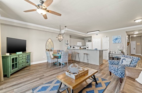 Panama City Beach Condo | Beachfront + Complimentary Beach Service | Near Pier Park