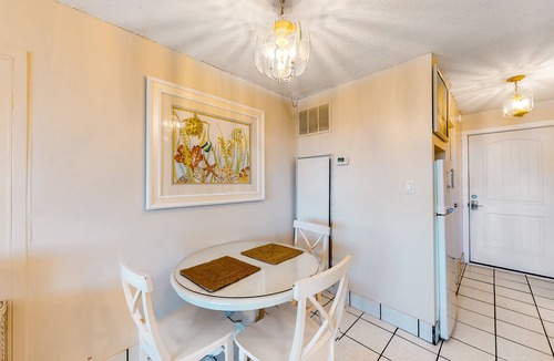Panama City Beach Apartment | Beachfront Condo with Access to Pool, Gym, & Game Room - Snowbirds Welcome