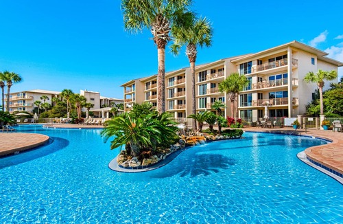 Rosemary Beach Condo | Beachfront condo with 2 beach chairs included & pickleball - short walk to dining
