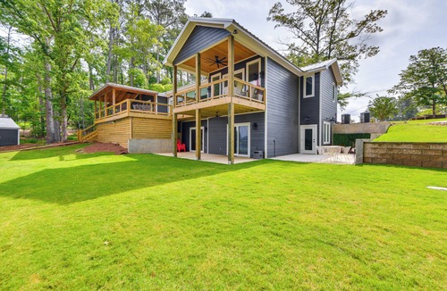 Pleasure Point House | Beachfront Dadeville Family Escape on Lake Martin!