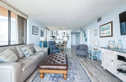 Pensacola Beach Condo | Beachfront, fantastic Gulf views. Sleeps 6. New kitchen, more upgrades for 2025.