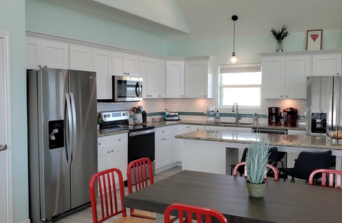 Port Bolivar House | Beachfront | Ocean Views, Sunroom & Pet-Friendly