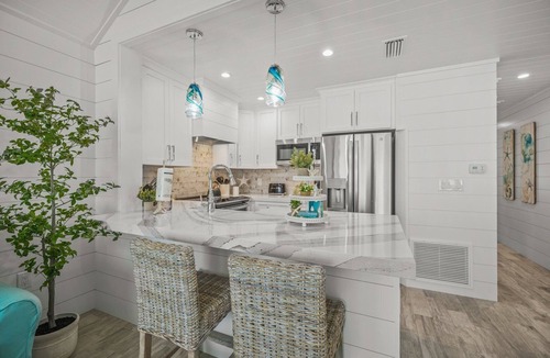 Holmes Beach Condo | Beachfront Paradise 111 ~ Yes, That'S Your View! ~