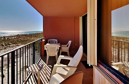 Pensacola Beach Condo | Beachfront Pensacola Beach Condo Featuring All the Comforts of Home & More!