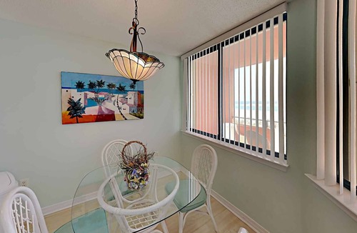 Pensacola Beach Condo | Beachfront Pensacola Beach Condo Featuring All the Comforts of Home & More!