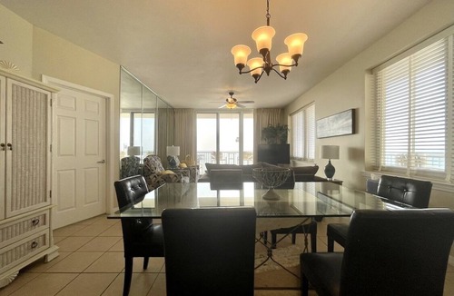 Navarre Beach Condo | 🌴 BEACHFRONT! RES'D GARAGE PRKNG, 2 BEACH CHAIRS &1 UMBRELLA for your stay! 😎