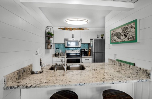 Panama City Beach Condo | Beachfront~Updated~Resort with Pools~Salty Kisses Windward at Edgewater403