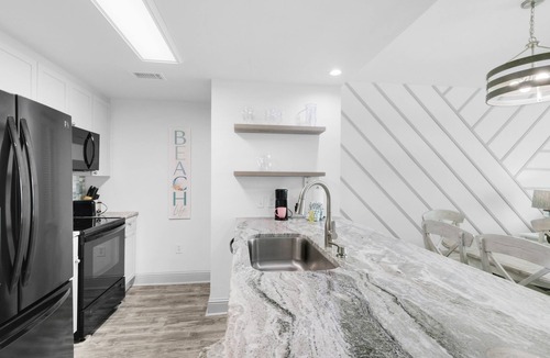 Panama City Beach Condo | ☀️BeachFRONT-Updated-Aqua Resort 1705☀️