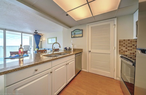 Long Beach Condo | * Beachfront with FREE Beach Service. New gym and updated security cameras*n