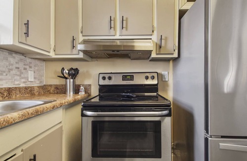 Holiday Beach House | BeachLife Unit ABC Getaway Sleeps 34