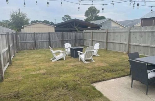 Holiday Beach House | Beachside 1BR Oasis – Walk to Panama City Beach!